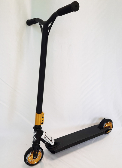 Самокат трюковый TM SCOOTER, EXTREME, цв.чёрно/золотой (2254)